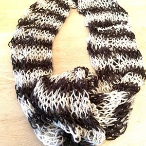 Infinity scarf